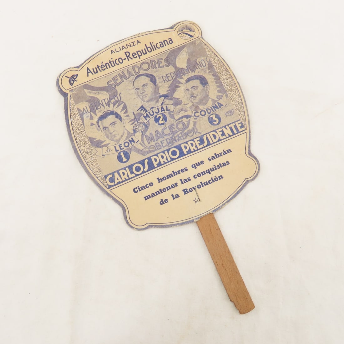 1948 Cuban Carlos Prio Campaign Paper Hand Fan: 1948 Cuban Carlos Prio Campaign Paper Hand Fan - LOT SIZE: 12x7x1" 1 LB All information and photos, which are part of the description) are intended to be as accurate as possible, but errors are