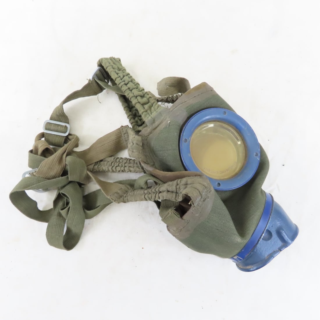 WWII German Magnetic M30 Gas Mask & 2 Canisters - 2