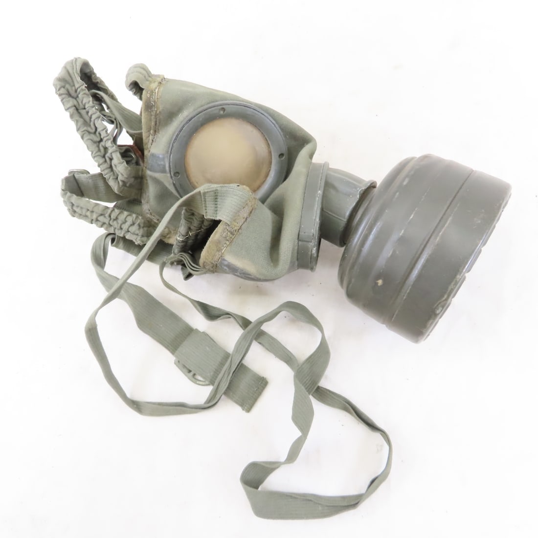 WWII German M30 Gas Mask & Canister - 3