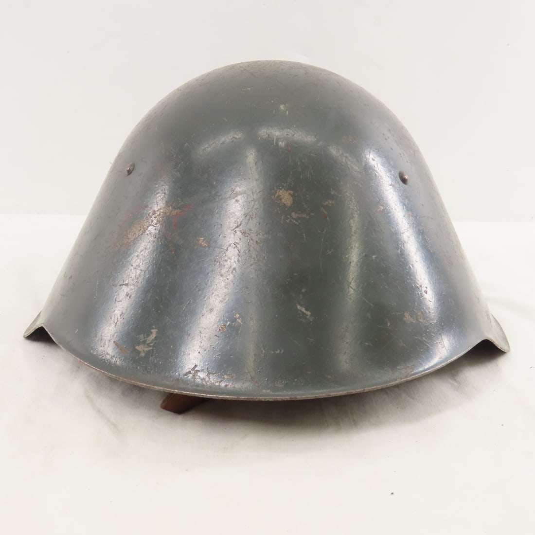 East German NVA M56 Helmet with liner & strap - 3