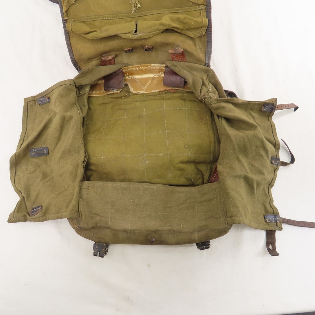 WWII German Tornister M39 Cowhide Backpack - 5