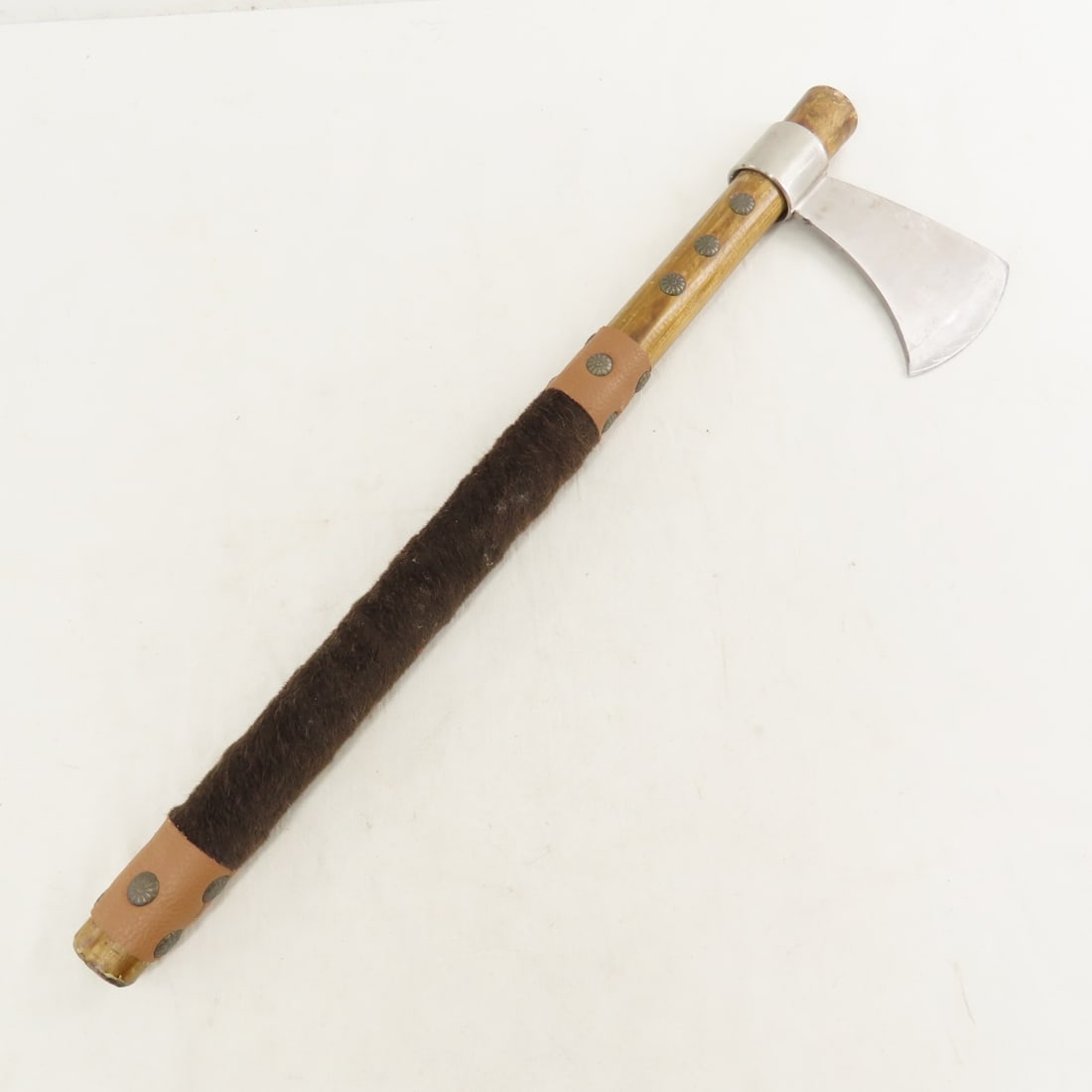 Fantasy Knives, Hatchet, Short Sword, & More - 7