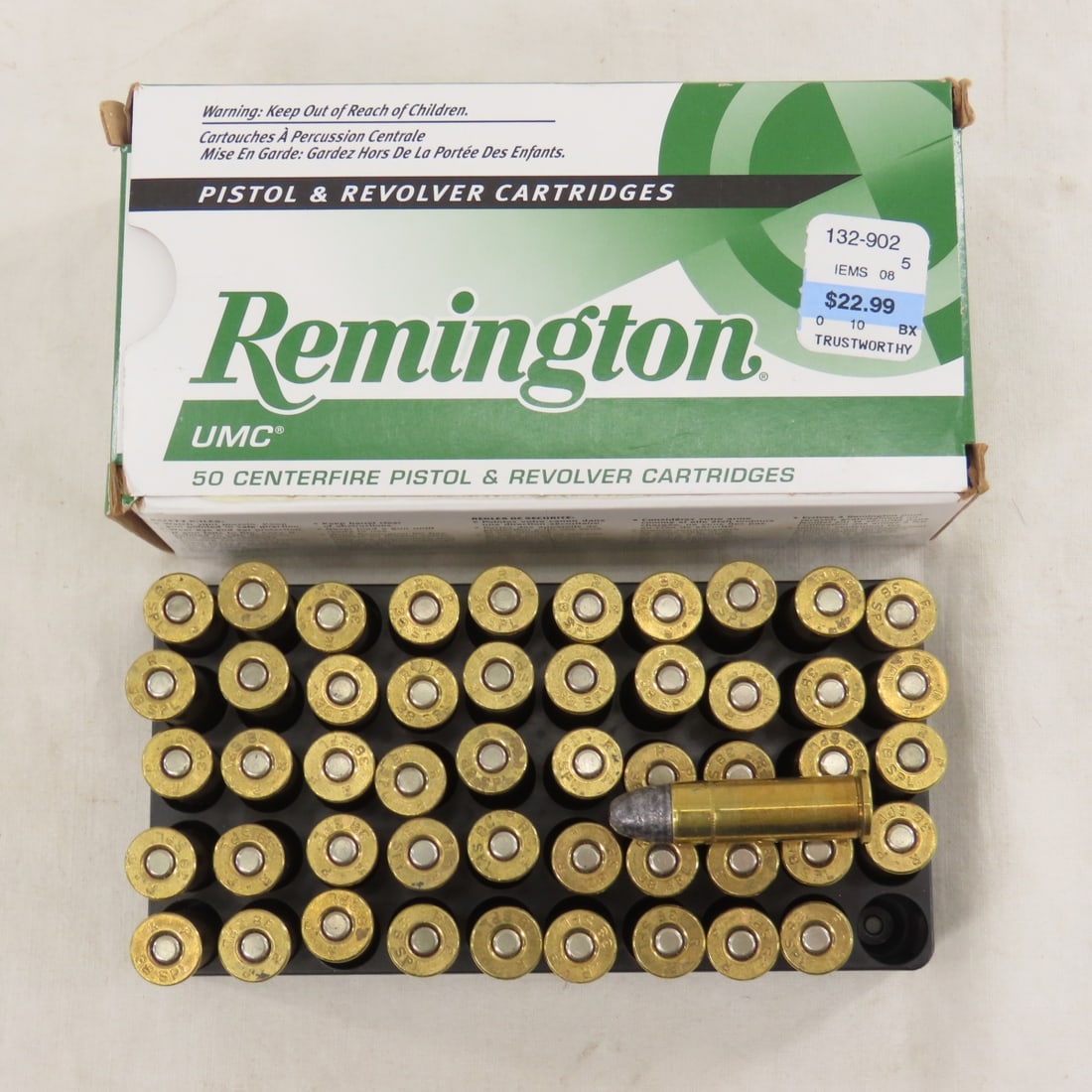50 Rounds Remington 38 Special 158 gr Ammunition: 50 Rounds Remington 38 Special 158 gr Ammunition - LOT SIZE: 6x3x2" 2 LBS All information and photos, which are part of the description) are intended to be as accurate as possible, but errors are