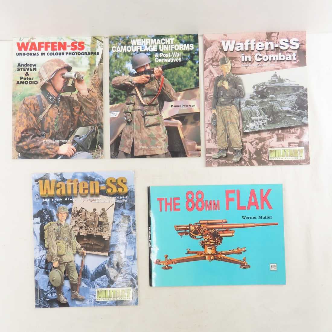 WWII German & Russian Uniform Identification Books - 9