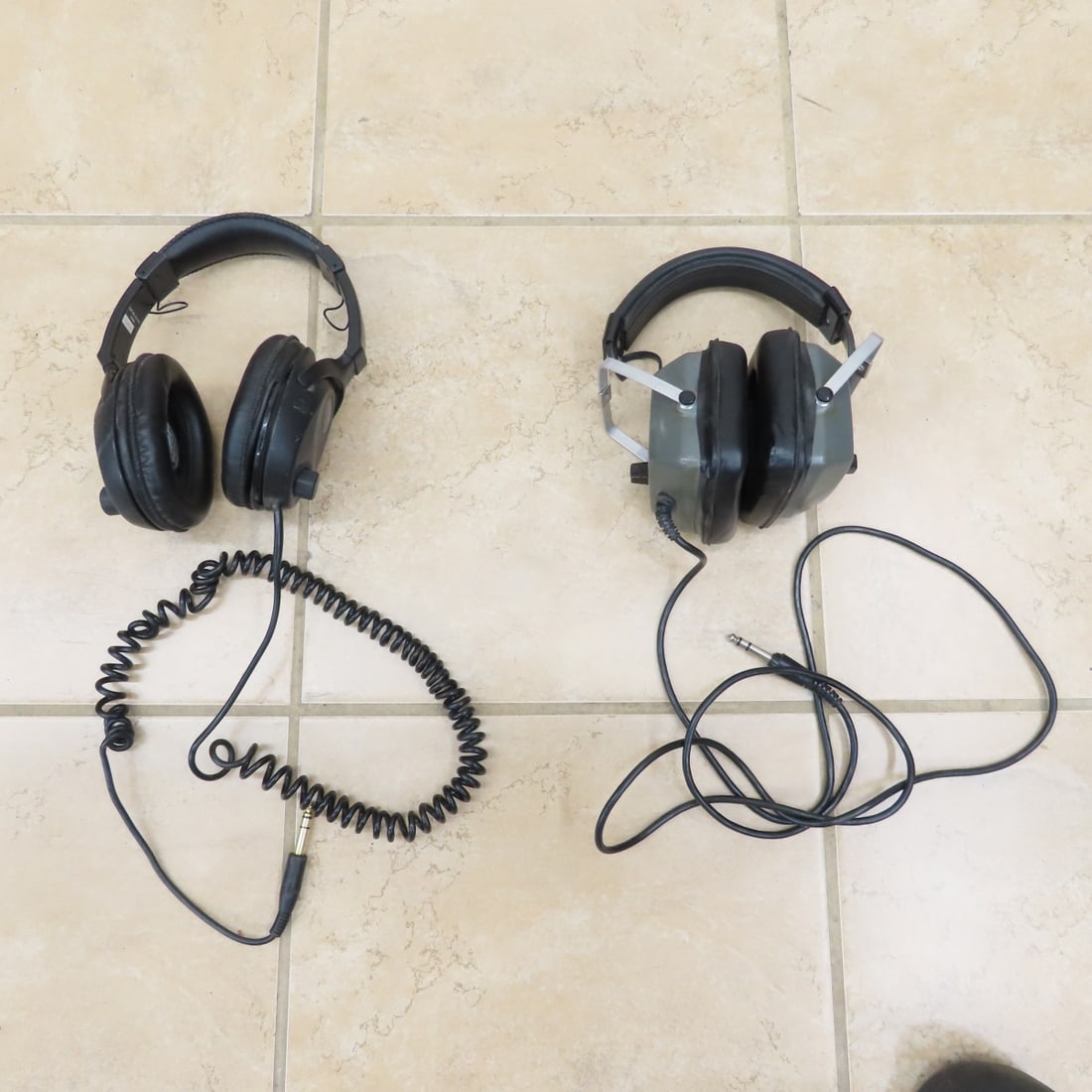 Vintage Cobra CB Radios, Antenna, Cords & Cables - 12
