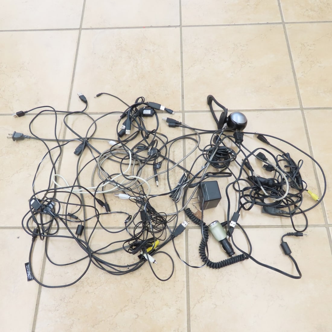 Vintage Cobra CB Radios, Antenna, Cords & Cables - 18