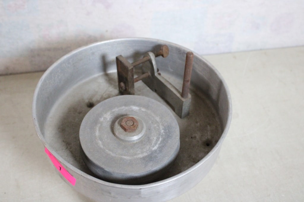 Hillquist Gem Master Lapidary Polisher/Cutter - 5