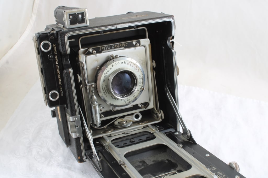 Graflex Graphic Speed 4x5 View Camera with - 13
