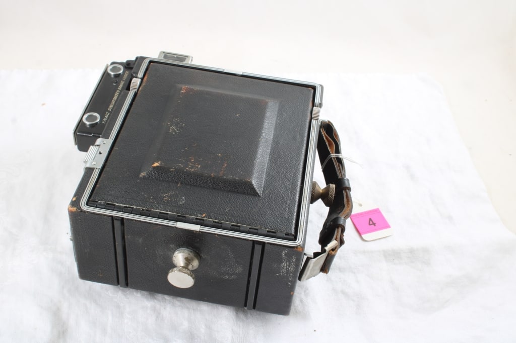Graflex Graphic Speed 4x5 View Camera with - 17