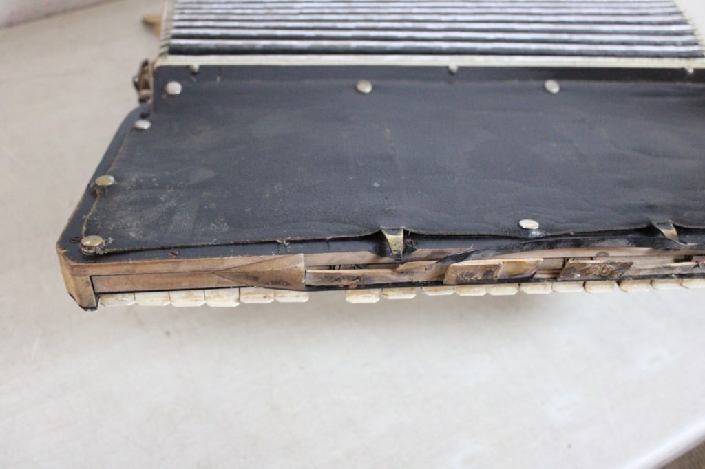 Wurlitzer Accordion Made in America - 10