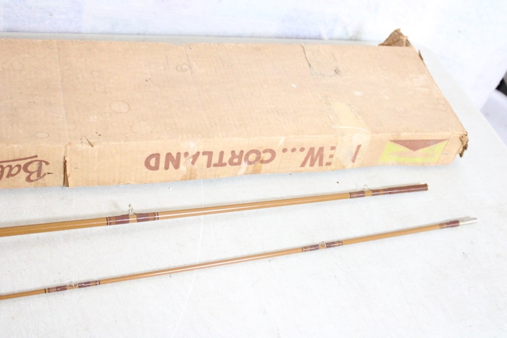 Courtland Pro-Crest 1-621-1 8ft Fly Rod Reel w/box - 11