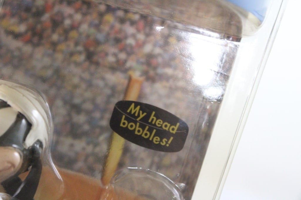 Goofy Bobblehead & Book, Bobble Dobble Guzman, - 7