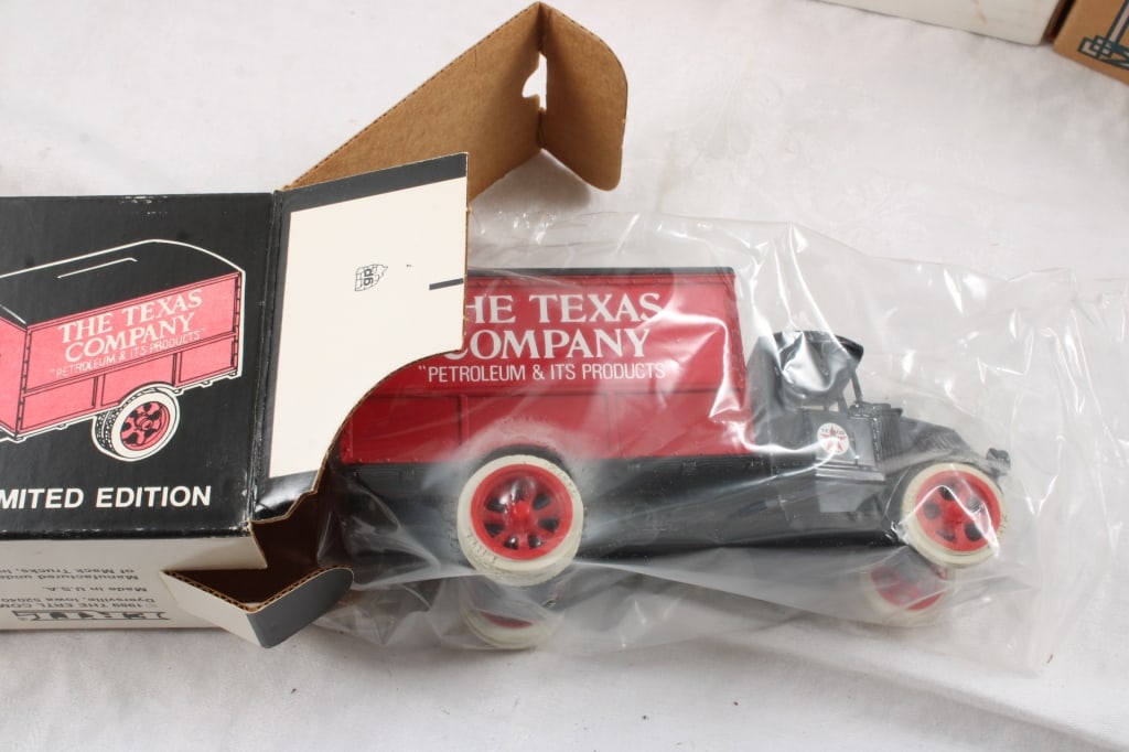 4 Ertl Diecast Gas & Oil Truck Banks - 6