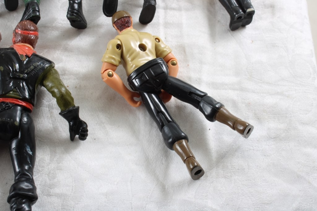 7 Action Figures 4"-5" - 14