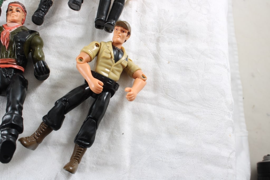 7 Action Figures 4"-5" - 4