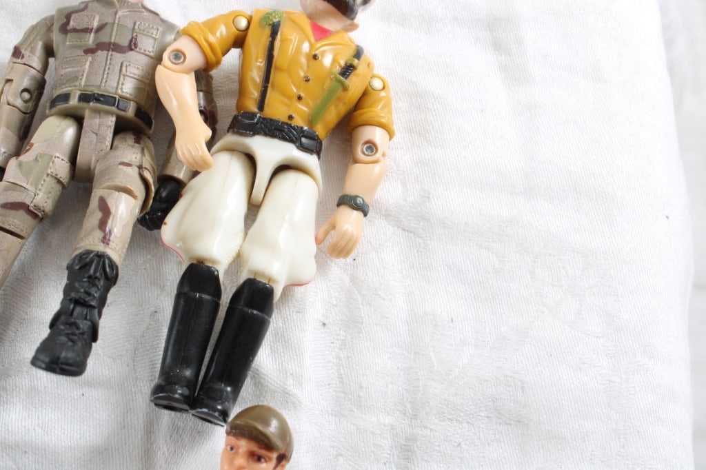 7 Action Figures 4"-5" - 6