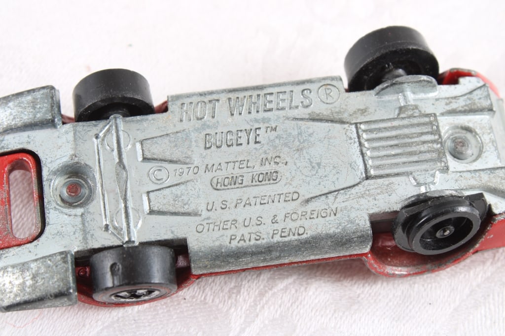 Hot Wheel Redline Bug Eye & Revvers Cars - 16
