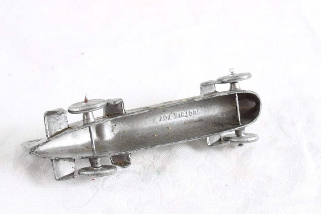 Tootsietoy Race Car #6 - 5