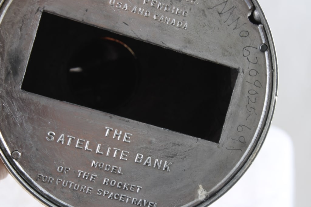1962 Duro Mold Satellite Bank John Glenn, Jr. - 17