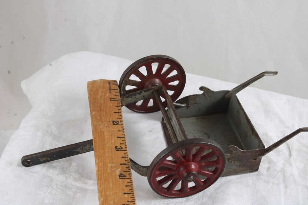 1929 Arcade 2 Wheel Dirt Scraper Cast Iron - 5
