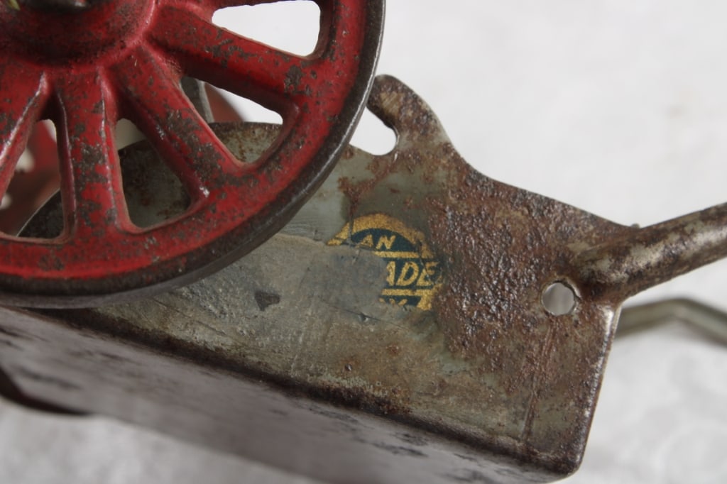 1929 Arcade 2 Wheel Dirt Scraper Cast Iron - 6
