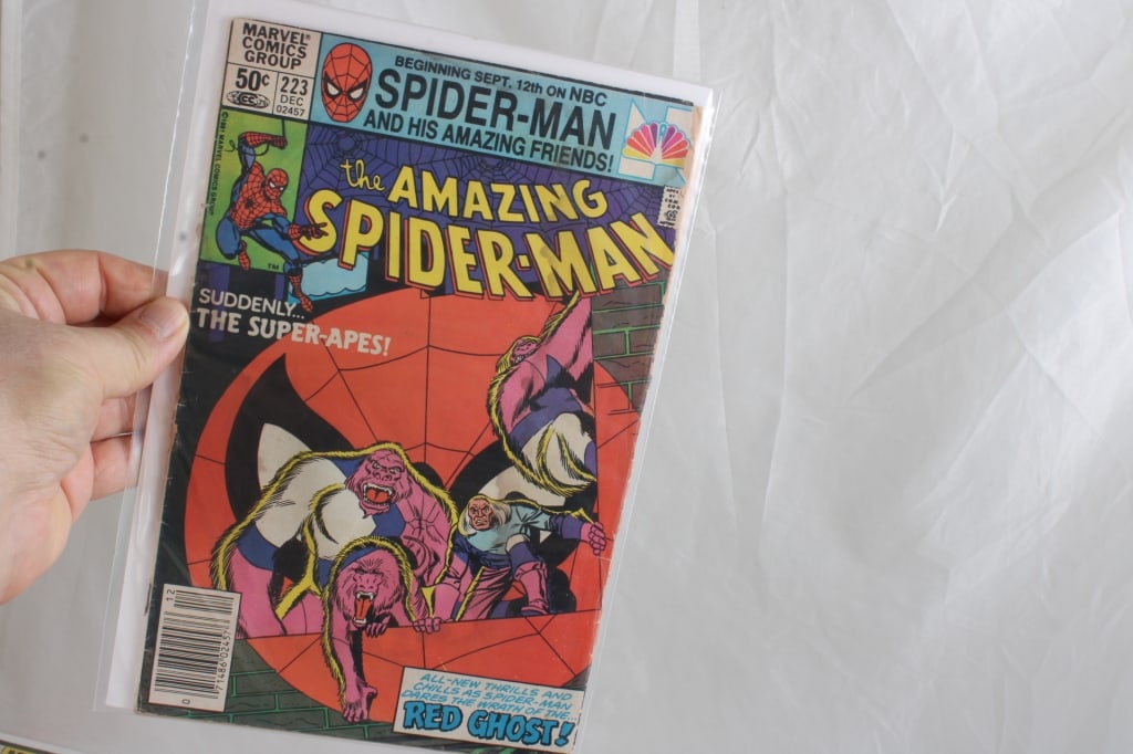 8 Marvel Spider-Man Comic Books - 7