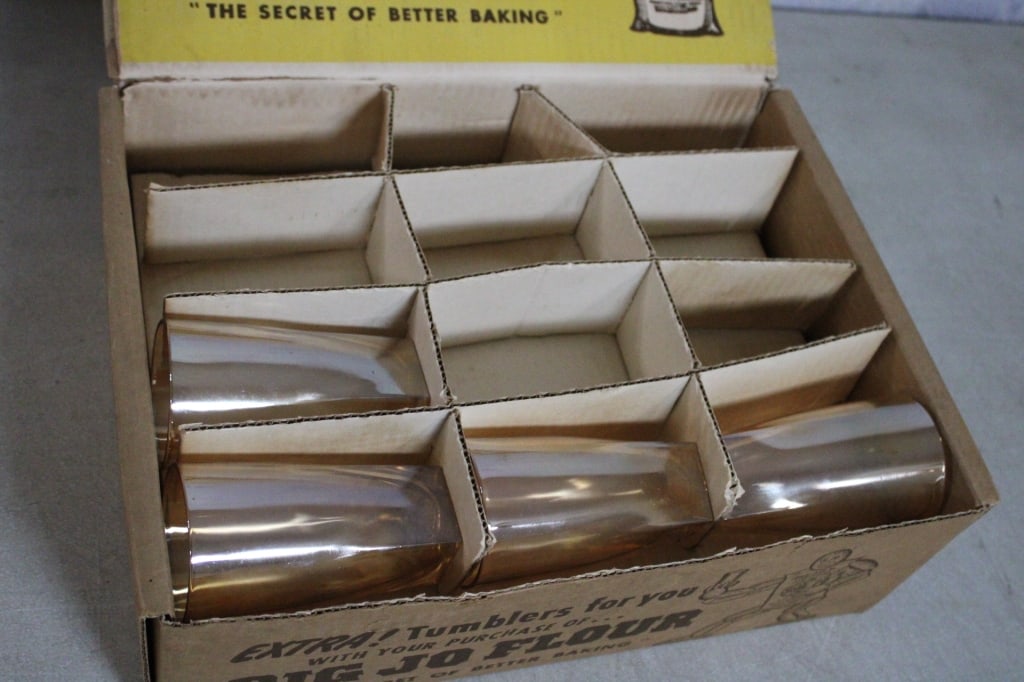Big Jo Flour Store Display 16 Golden Glow Tumblers - 3