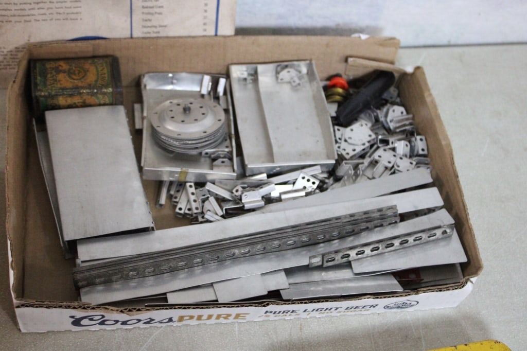 Lionel Erector Set, Soldering Gun, Tins & More - 8