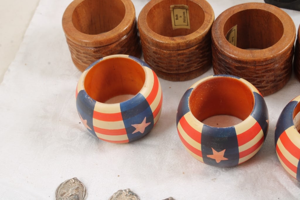 Napkin Rings, 8 Rogers Silver Plate State Spoons - 17