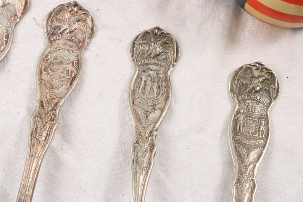 Napkin Rings, 8 Rogers Silver Plate State Spoons - 6