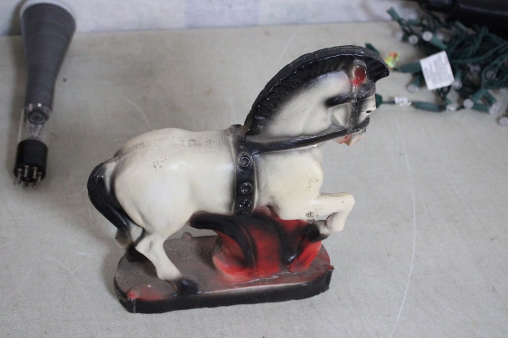 Sylvania Tube, Submachine Gun Toy, Horse, Poster - 5