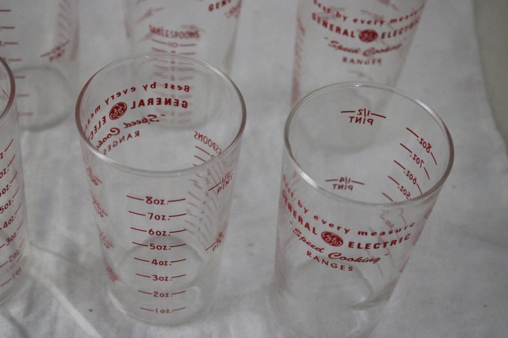 13 GE Cooking Range Advertising Measuring Glasses - 11