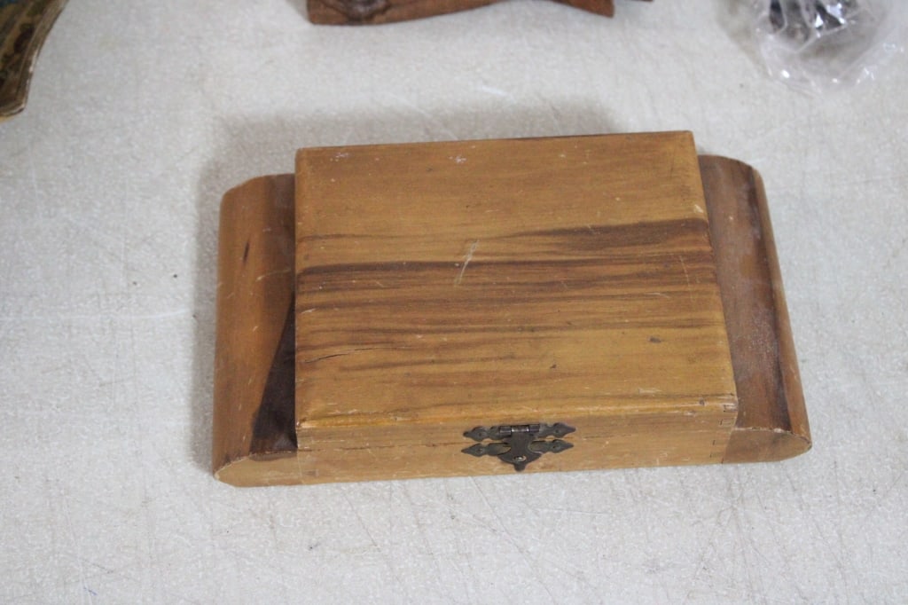 Enamelware, Pewter and Wood Lot - 8