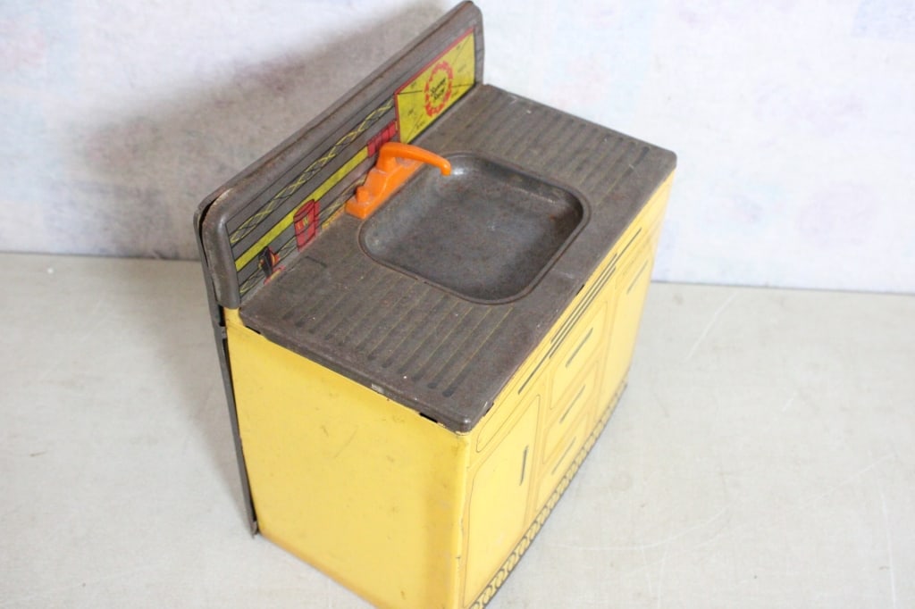 5 1950's Toys and Puzzles - 15