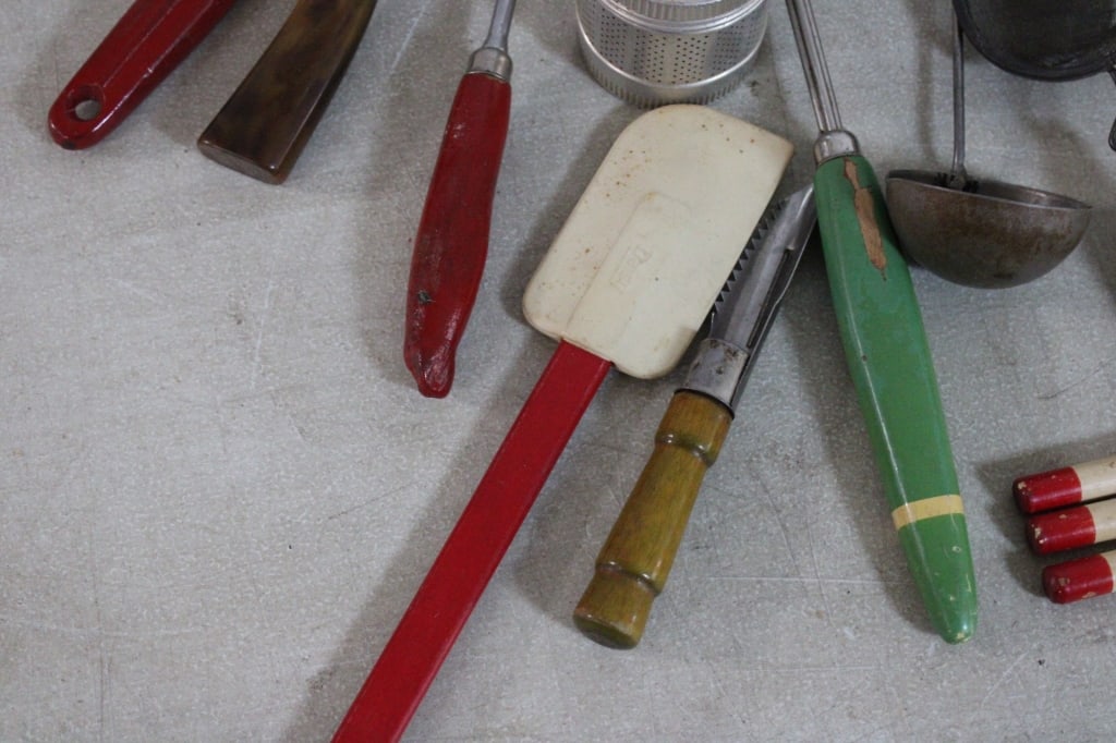 Vintage Kitchen Utensils - 4