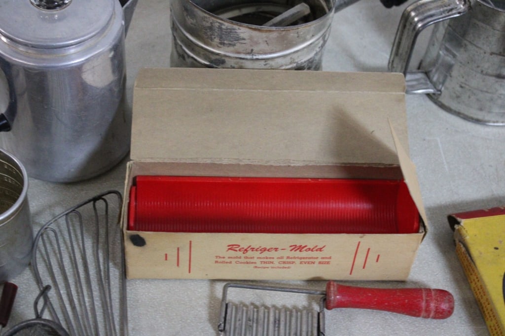Vintage Kitchen Utensils - 6
