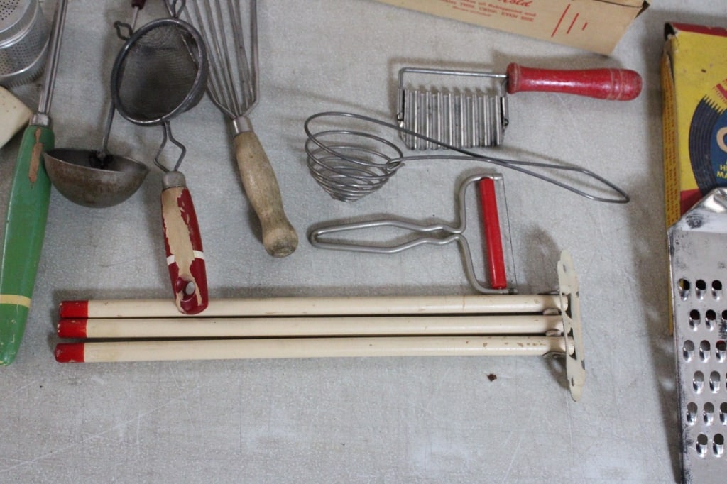 Vintage Kitchen Utensils - 9