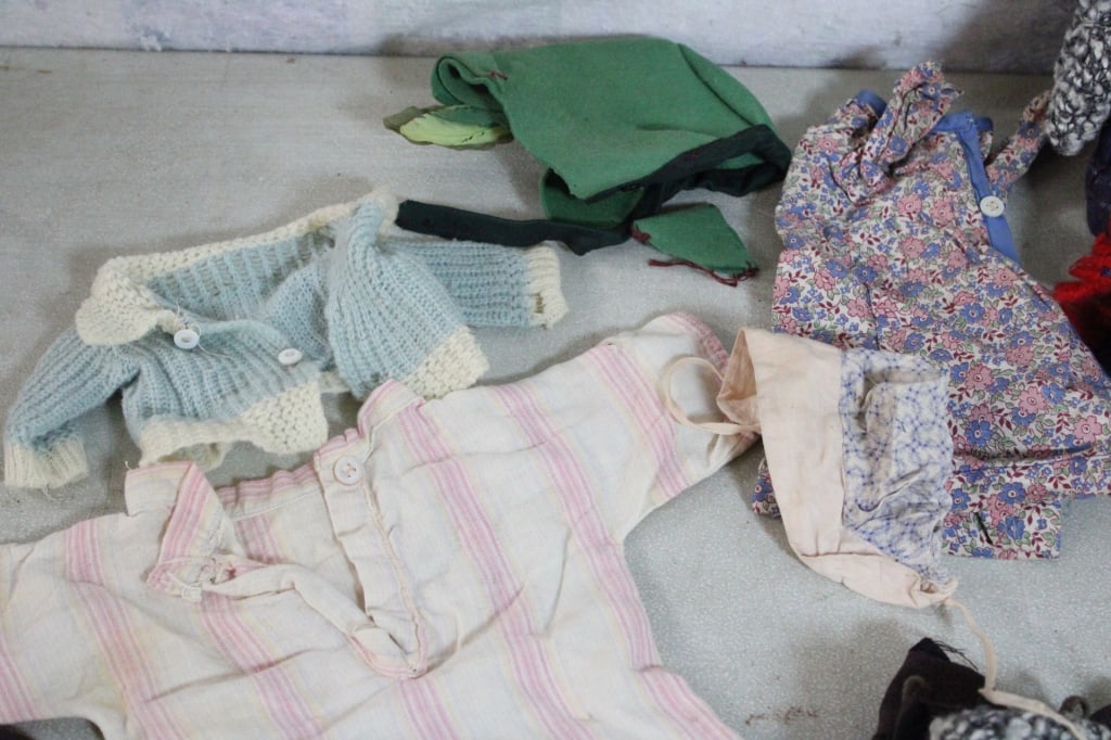 Antique & Modern Dolls & Doll Clothes - 3