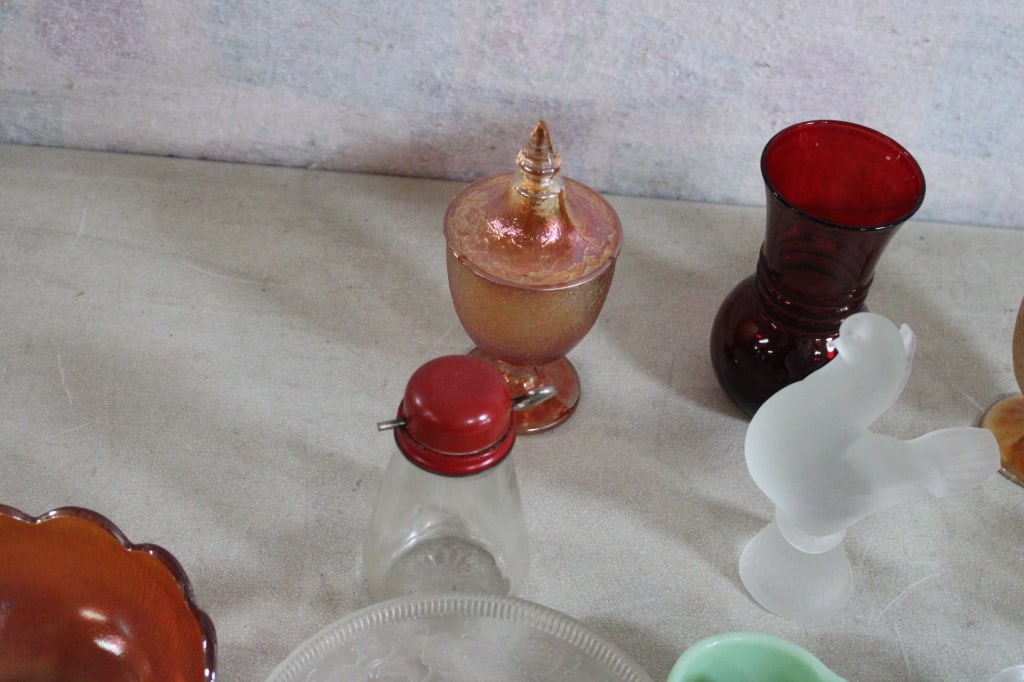 Uranium, Jadeite, Carnival Glass, Lamp Shades - 3