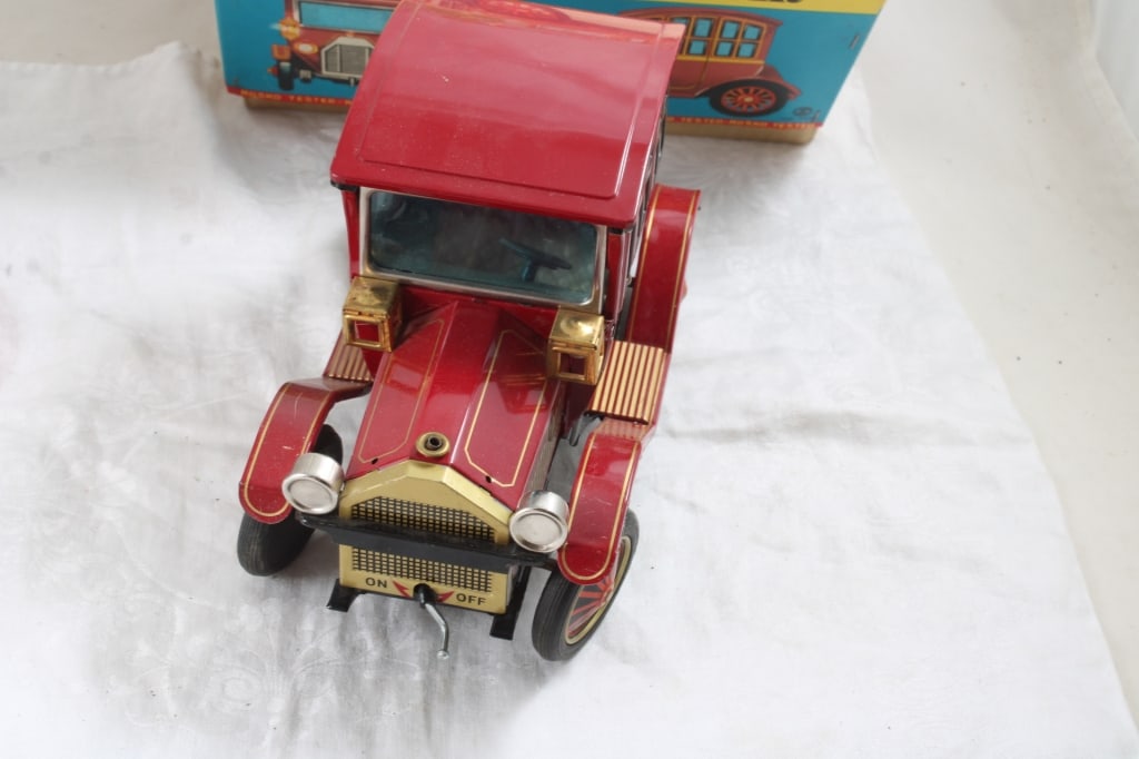 Grand-Pa Car & Bartender Battery Op Toys - 5