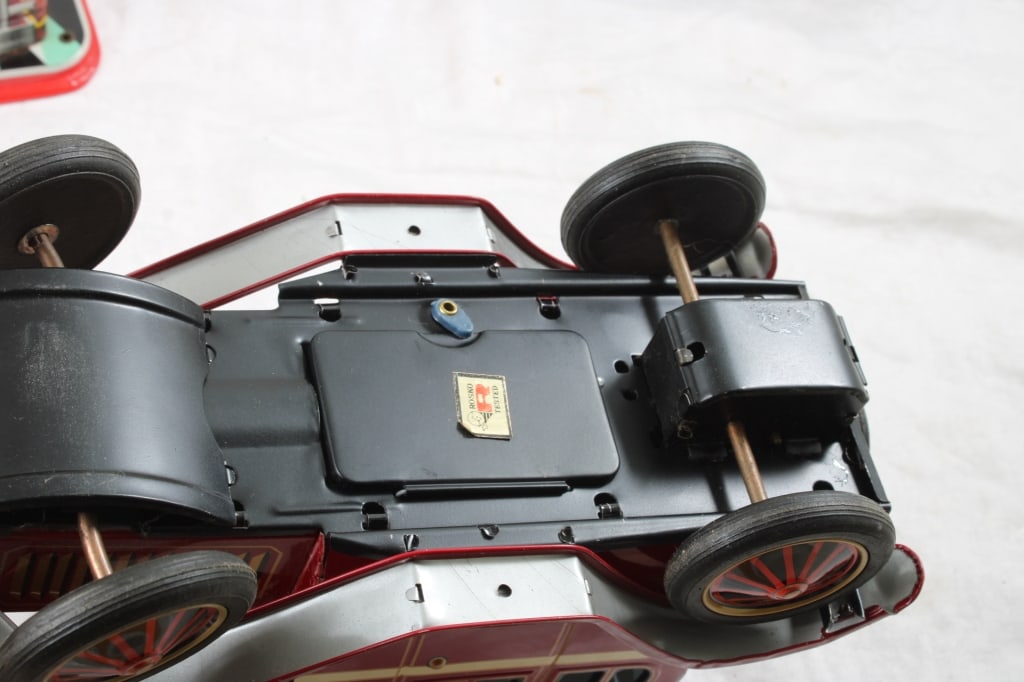 Grand-Pa Car & Bartender Battery Op Toys - 6