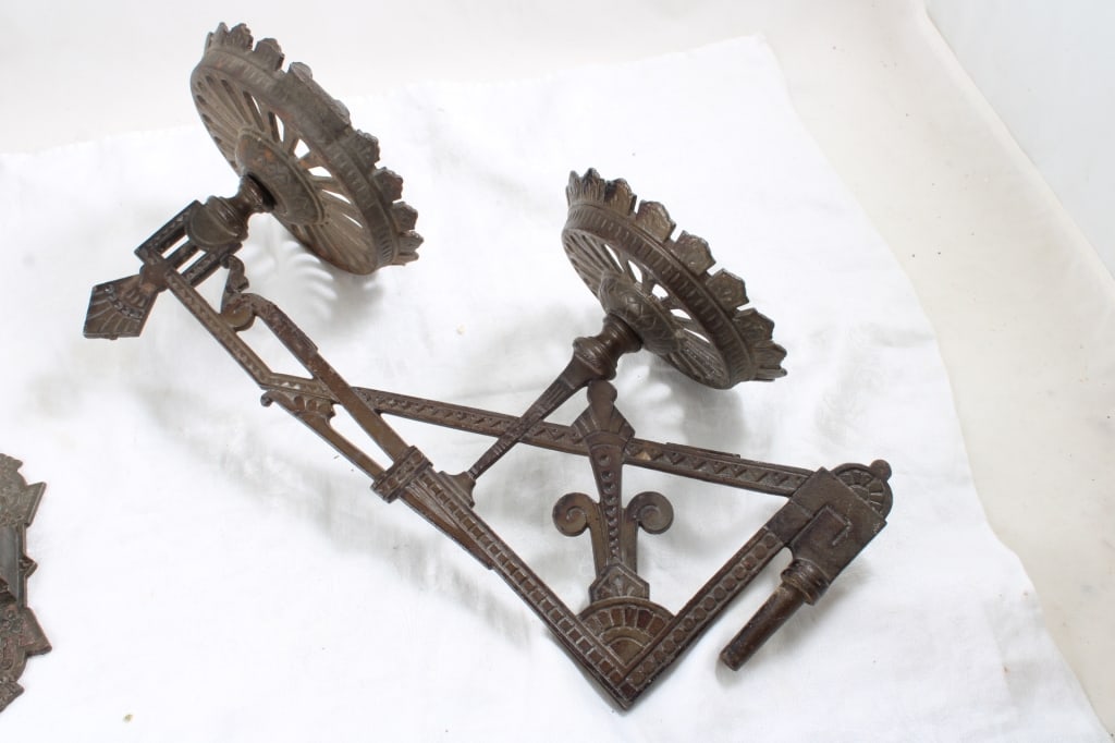 Eastlake Style Swing Arm Double Lamp Holder - 6