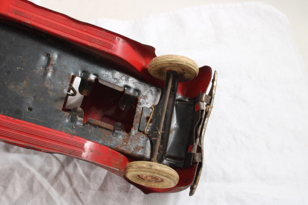 1934 Kingsbury Chrysler Airflow Pressed Steel Car - 10