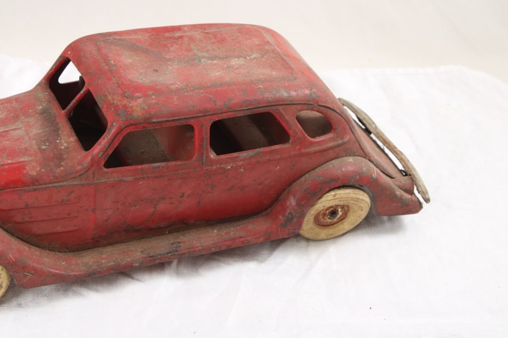 1934 Kingsbury Chrysler Airflow Pressed Steel Car - 3