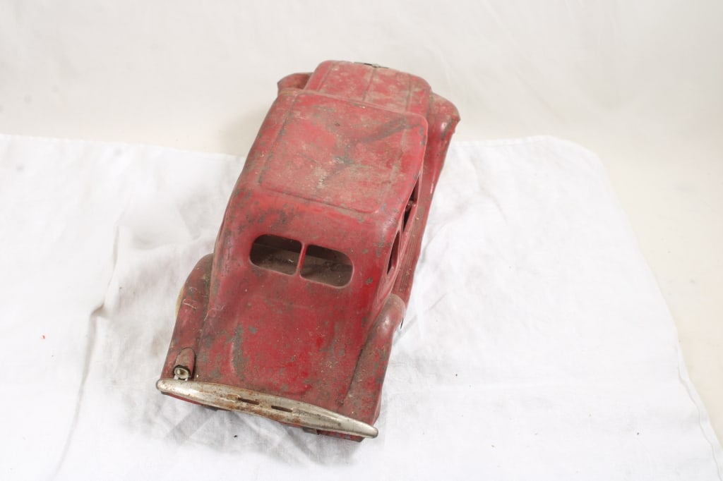 1934 Kingsbury Chrysler Airflow Pressed Steel Car - 4