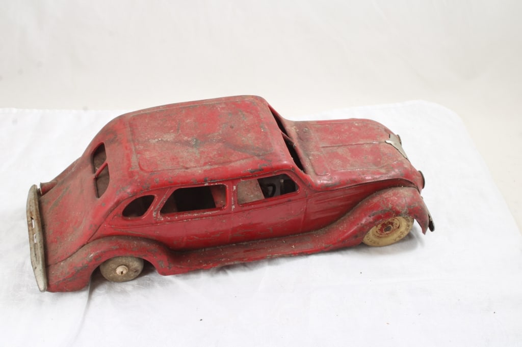 1934 Kingsbury Chrysler Airflow Pressed Steel Car - 5