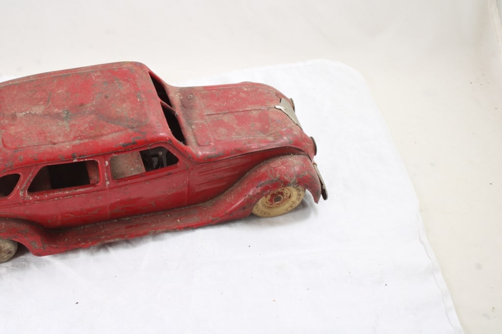 1934 Kingsbury Chrysler Airflow Pressed Steel Car - 6