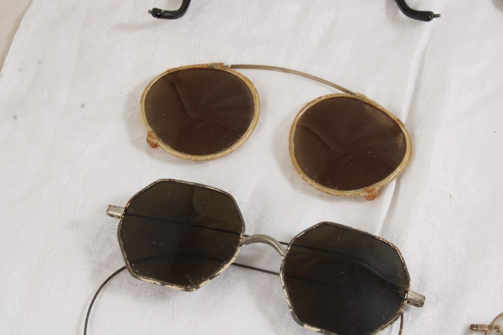9 Pair Eyeglasses and Sunglasses - 3