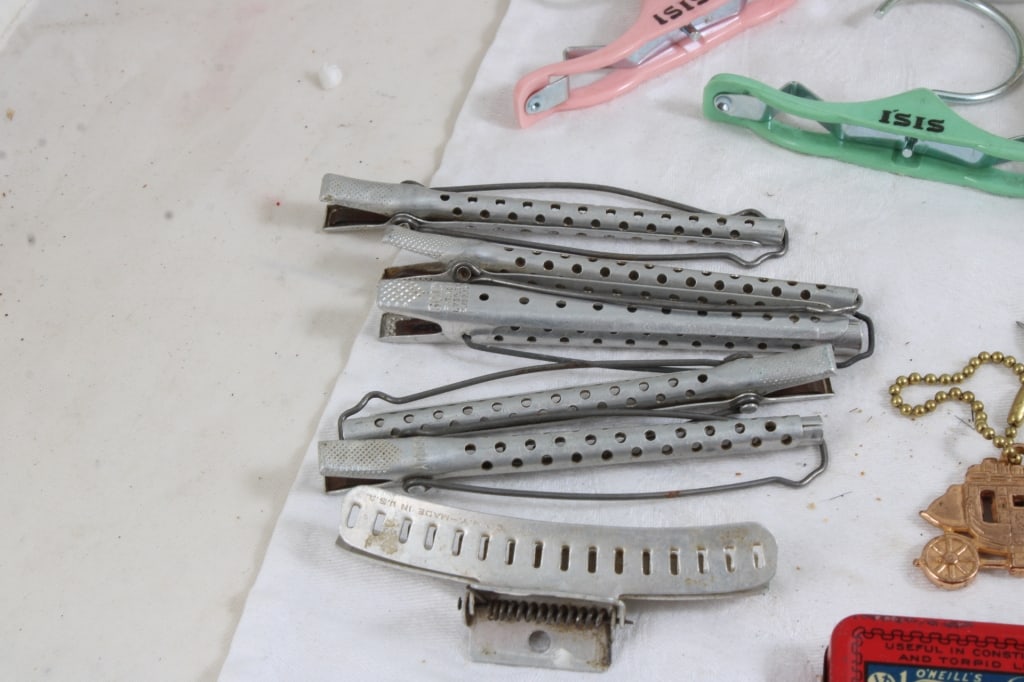 Vintage Shaving Razors, Brushes and More - 2