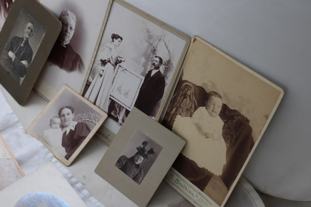 100+ B&W Photos, Postcards, CDVs, Cabinet Cards - 10